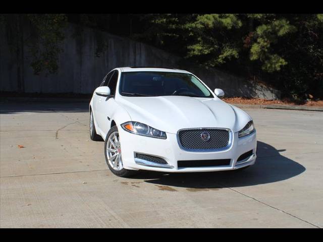 2015 Jaguar XF I4 T Premium RWD photo