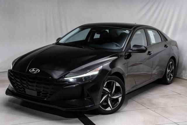 2023 Hyundai Elantra SEL FWD photo