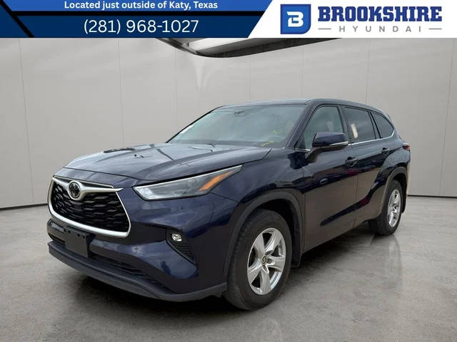 2022 Toyota Highlander LE AWD photo