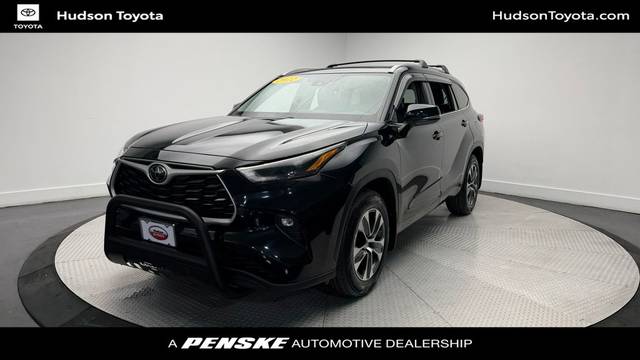 2022 Toyota Highlander XLE AWD photo
