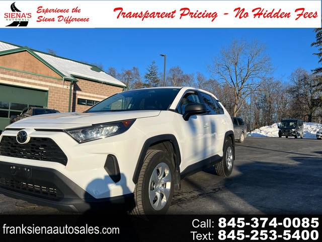 2022 Toyota RAV4 LE AWD photo