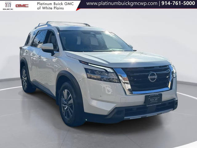 2023 Nissan Pathfinder SL 4WD photo