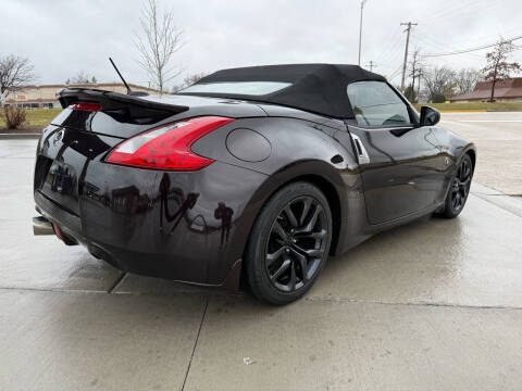 2015 Nissan 370Z Touring RWD photo