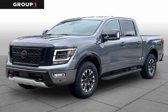 2023 Nissan Titan PRO-4X 4WD photo