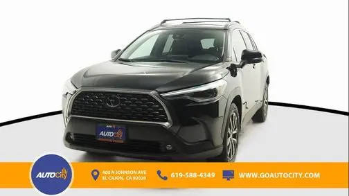 2022 Toyota Corolla Cross XLE FWD photo