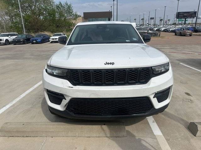 2023 Jeep Grand Cherokee Limited RWD photo