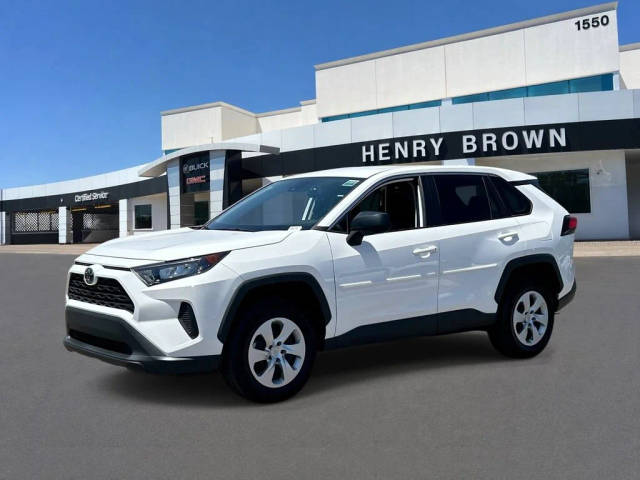 2022 Toyota RAV4 LE FWD photo