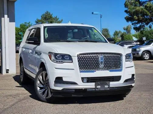 2022 Lincoln Navigator Standard 4WD photo
