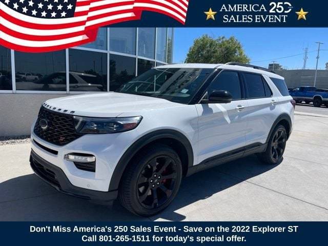 2022 Ford Explorer ST 4WD photo