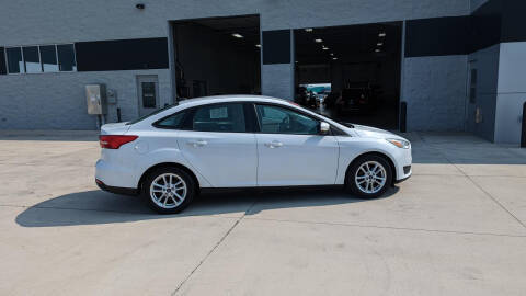 2016 Ford Focus SE FWD photo