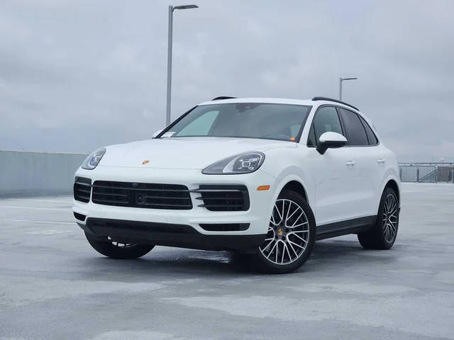 2023 Porsche Cayenne  AWD photo