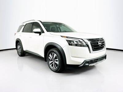 2023 Nissan Pathfinder SL FWD photo