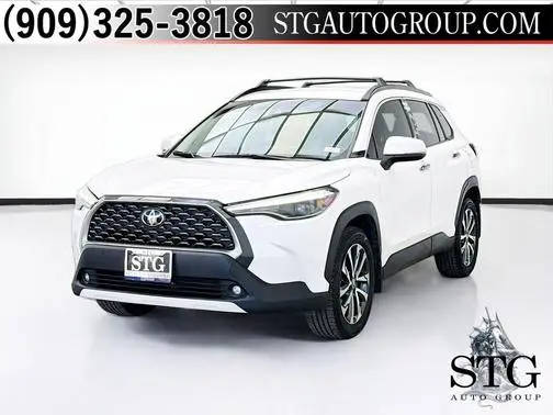2022 Toyota Corolla Cross XLE FWD photo