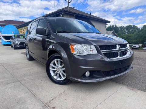 2019 Dodge Grand Caravan SXT FWD photo