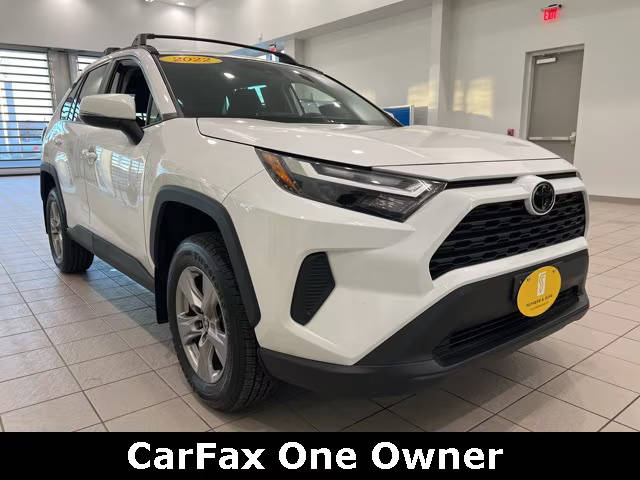 2022 Toyota RAV4 XLE AWD photo