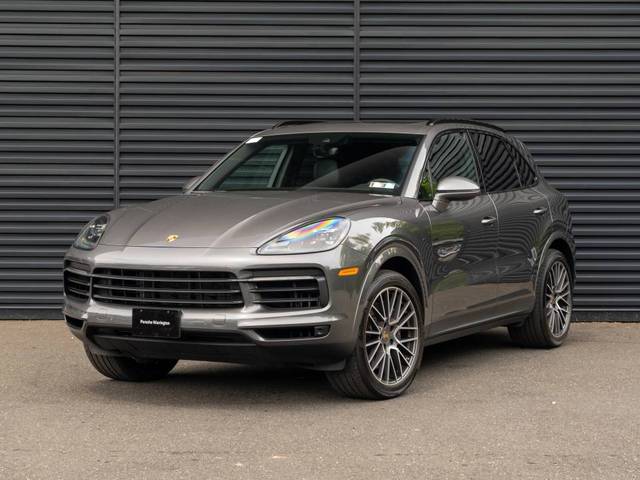 2023 Porsche Cayenne  AWD photo