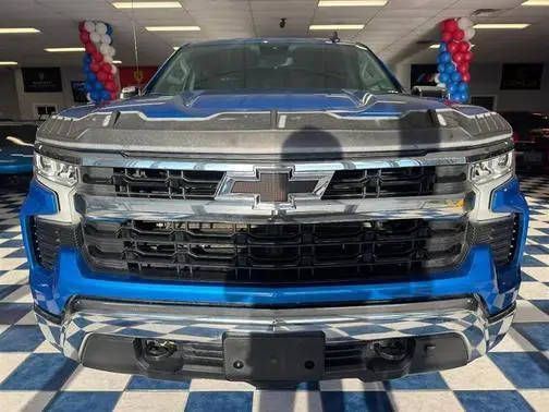 2022 Chevrolet Silverado 1500 LT 4WD photo