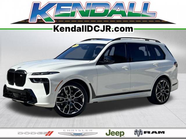 2023 BMW X7 M60i AWD photo