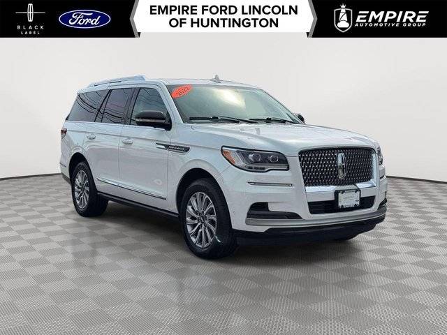 2022 Lincoln Navigator Standard 4WD photo