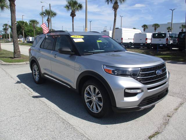 2022 Ford Explorer XLT RWD photo