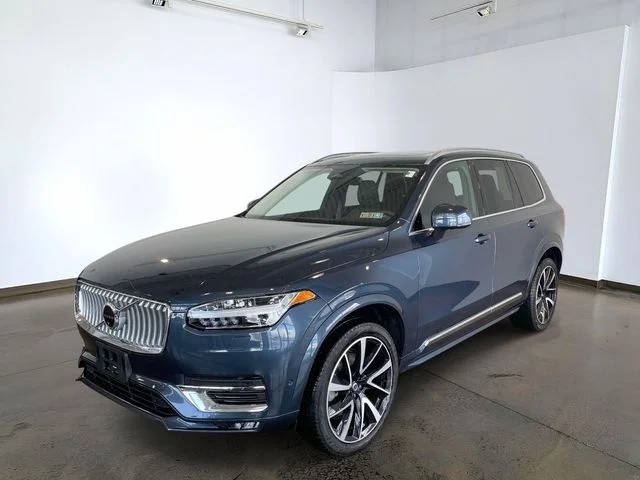 2023 Volvo XC90 Plus AWD photo