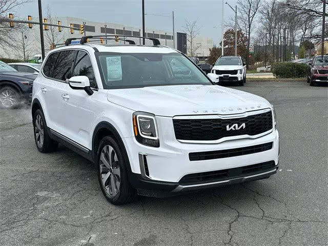 2022 Kia Telluride S AWD photo