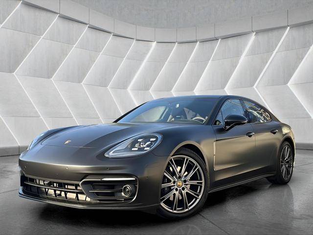 2023 Porsche Panamera 4 AWD photo