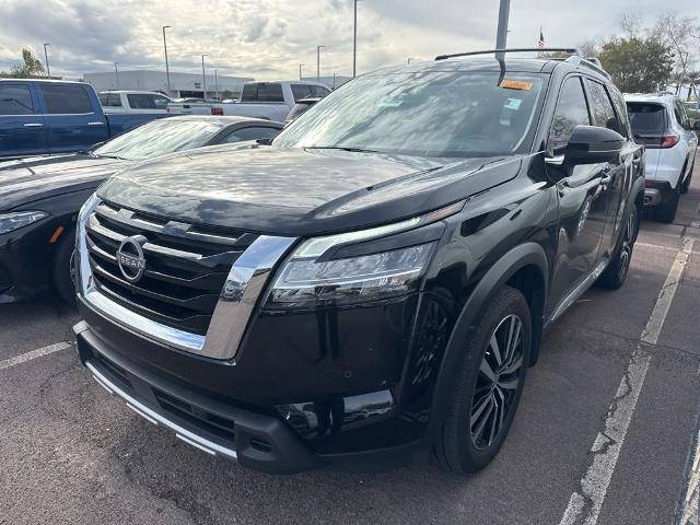 2023 Nissan Pathfinder Platinum FWD photo