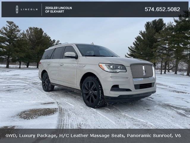 2022 Lincoln Navigator Reserve 4WD photo