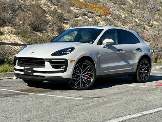 2022 Porsche Macan S AWD photo