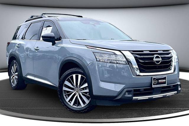 2022 Nissan Pathfinder Platinum 4WD photo