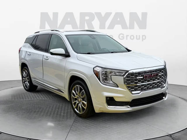 2022 GMC Terrain Denali AWD photo