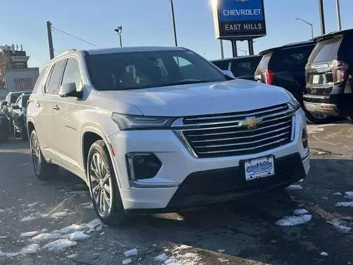 2023 Chevrolet Traverse Premier AWD photo