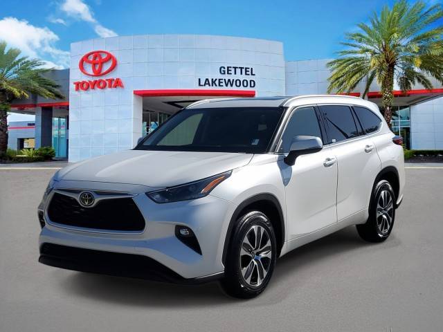 2022 Toyota Highlander XLE FWD photo