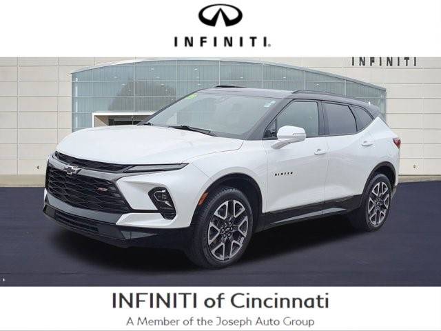 2023 Chevrolet Blazer RS FWD photo