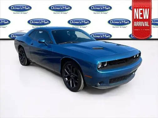 2022 Dodge Challenger SXT RWD photo