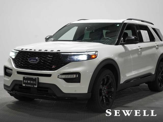2022 Ford Explorer ST 4WD photo