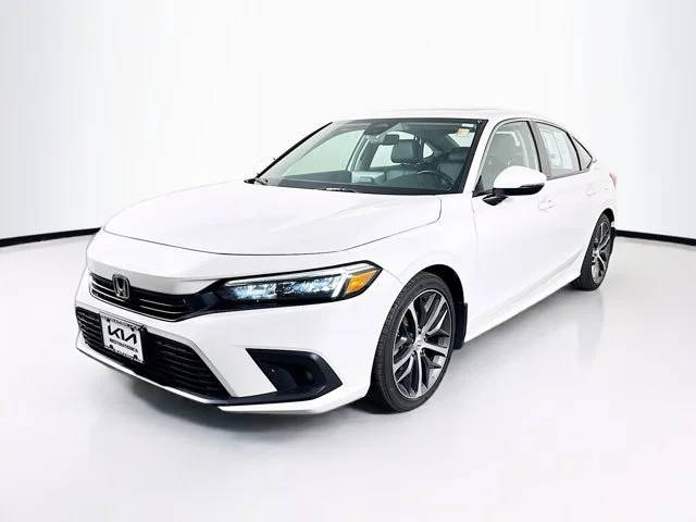 2022 Honda Civic Touring FWD photo