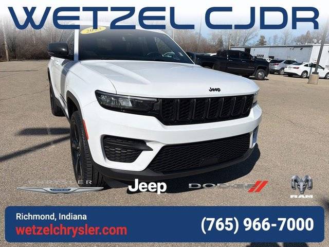 2023 Jeep Grand Cherokee Altitude 4WD photo