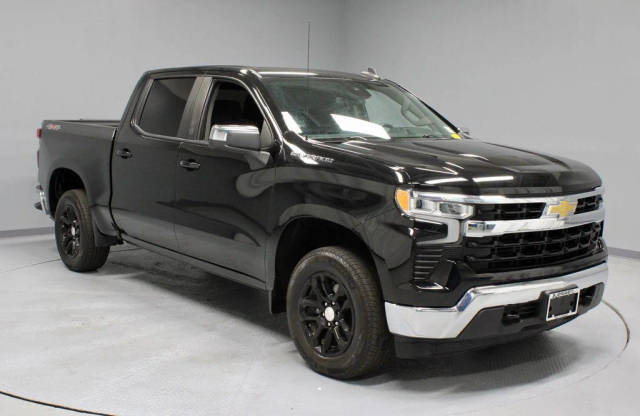 2022 Chevrolet Silverado 1500 LT 4WD photo