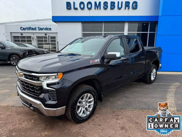 2022 Chevrolet Silverado 1500 LT 4WD photo