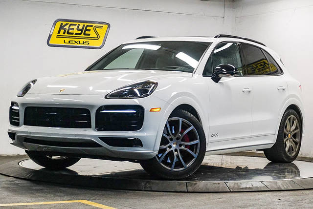 2023 Porsche Cayenne GTS AWD photo