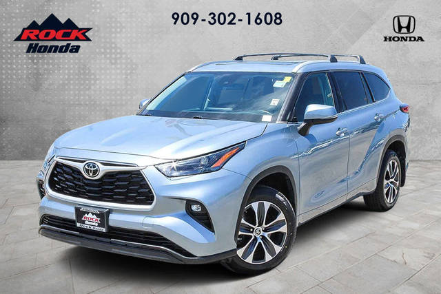 2022 Toyota Highlander XLE FWD photo