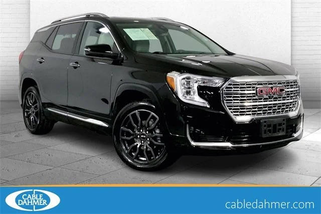 2022 GMC Terrain Denali AWD photo