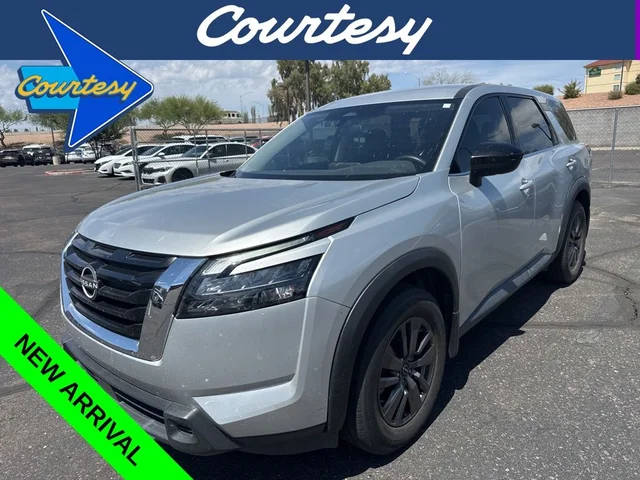 2023 Nissan Pathfinder S FWD photo