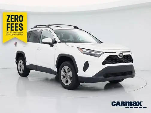2022 Toyota RAV4 XLE AWD photo