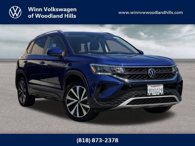 2023 Volkswagen Taos SE FWD photo