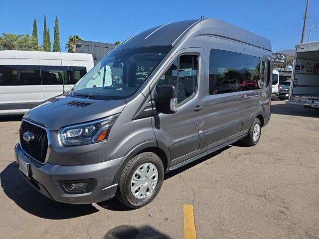 2023 Ford Transit Passenger Wagon XLT RWD photo