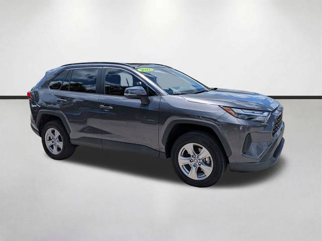 2022 Toyota RAV4 XLE FWD photo