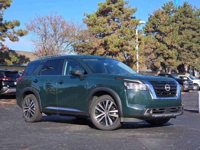 2023 Nissan Pathfinder Platinum 4WD photo